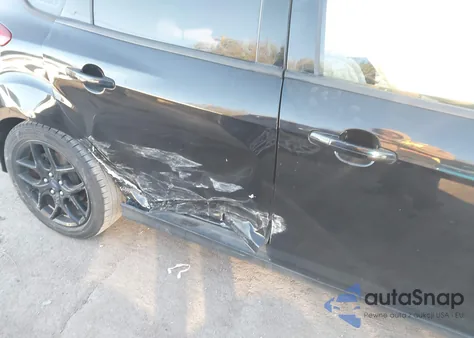 2016 Ford Focus Se z USA, uszkodzony, nr VIN 1FADP3K24GL375644